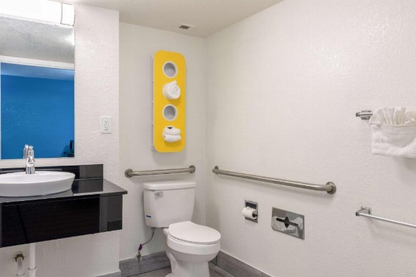Motel 6-North Little Rock, AR - McCain image 28